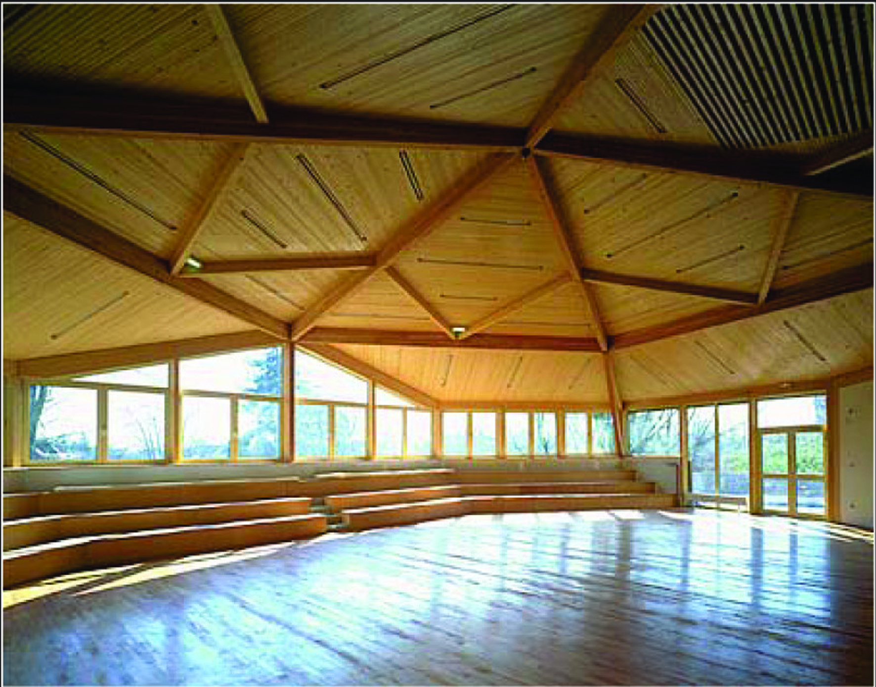 Coupole en bois massif ©Brolly et Mosser architectes Coupole en bois massif ©Brolly et Mosser architectes