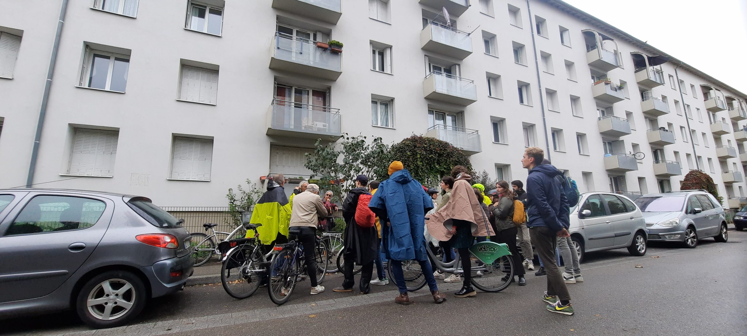 devant un immeuble Ophéa local d'Agate-Neuhof (c)Vincent Leport