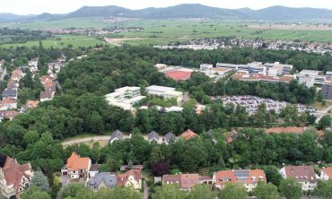 Conversion, campus, bois : la culture du bâti en changement à l’université de Stuttgart & à la RPTU