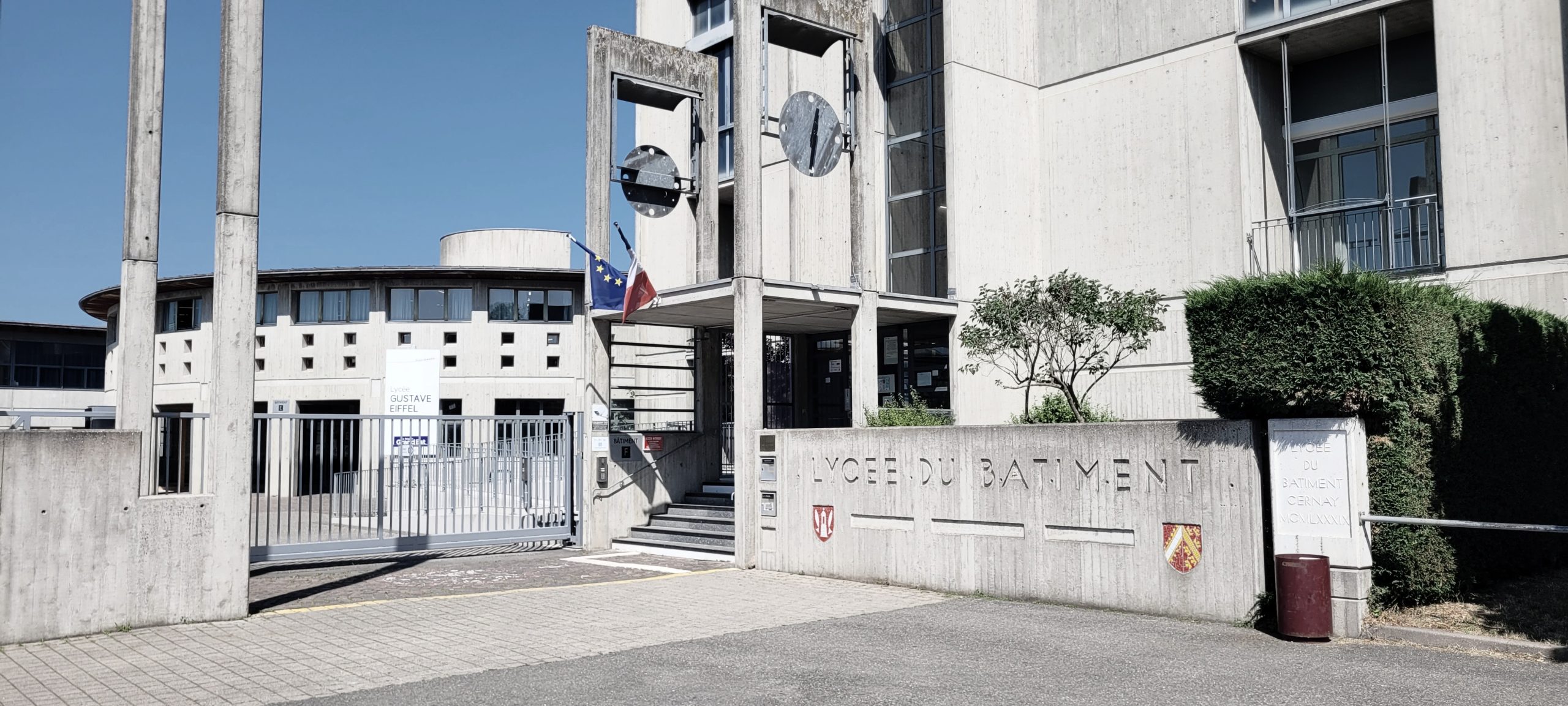 Entrée du lycée des métiers du BTP, Cernay © Sarah Favrat_1