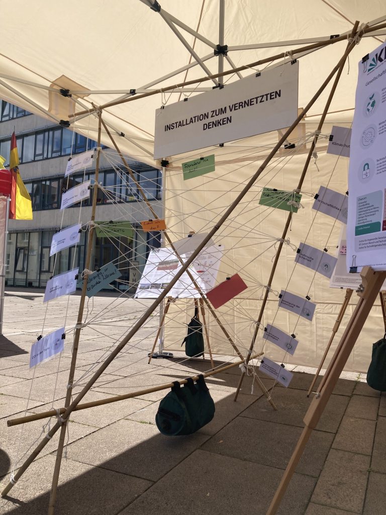 Urbanités industrielles : économies croisées ou enchevêtrées 