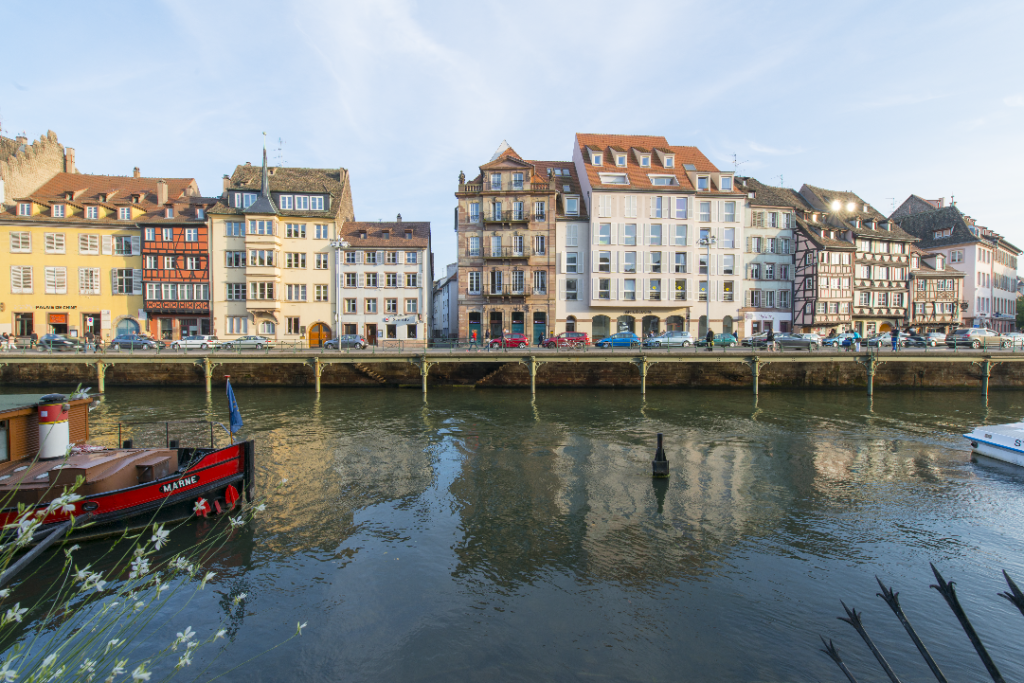 Strasbourg en façade : patrimoine, matériaux et identités urbaines 